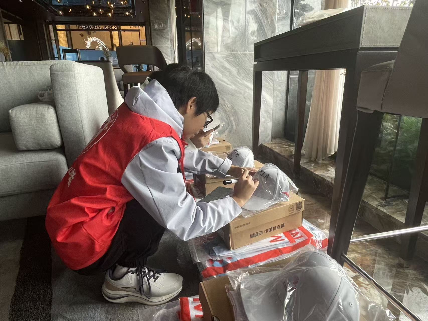 D:\我的文档\Desktop\青春护航全运,志愿闪耀星湖 丨 我校圆满完成第十五届全国运动会体操组志愿服务保障工作 (2025.11.20)\1.jpg