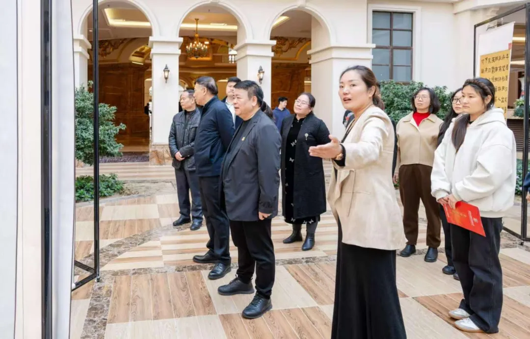 D:\我的文档\Desktop\翰墨迎新春,书香润校园 首届校园书法大赛暨书法教学作品展隆重启幕!-2025年12月31日\15.png