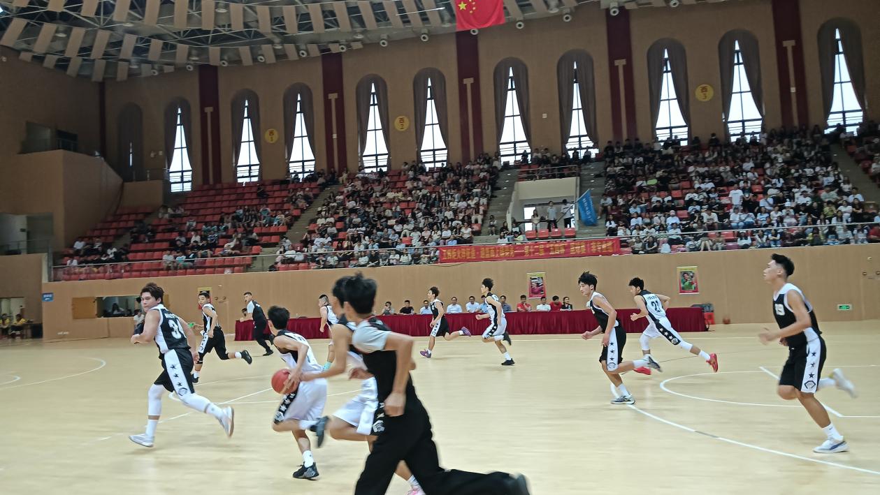 图为比赛剪影 (2)