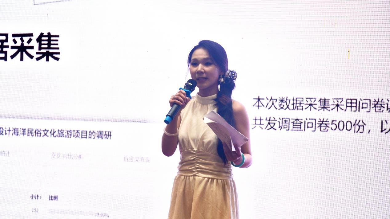 图为团队参加校赛终审
