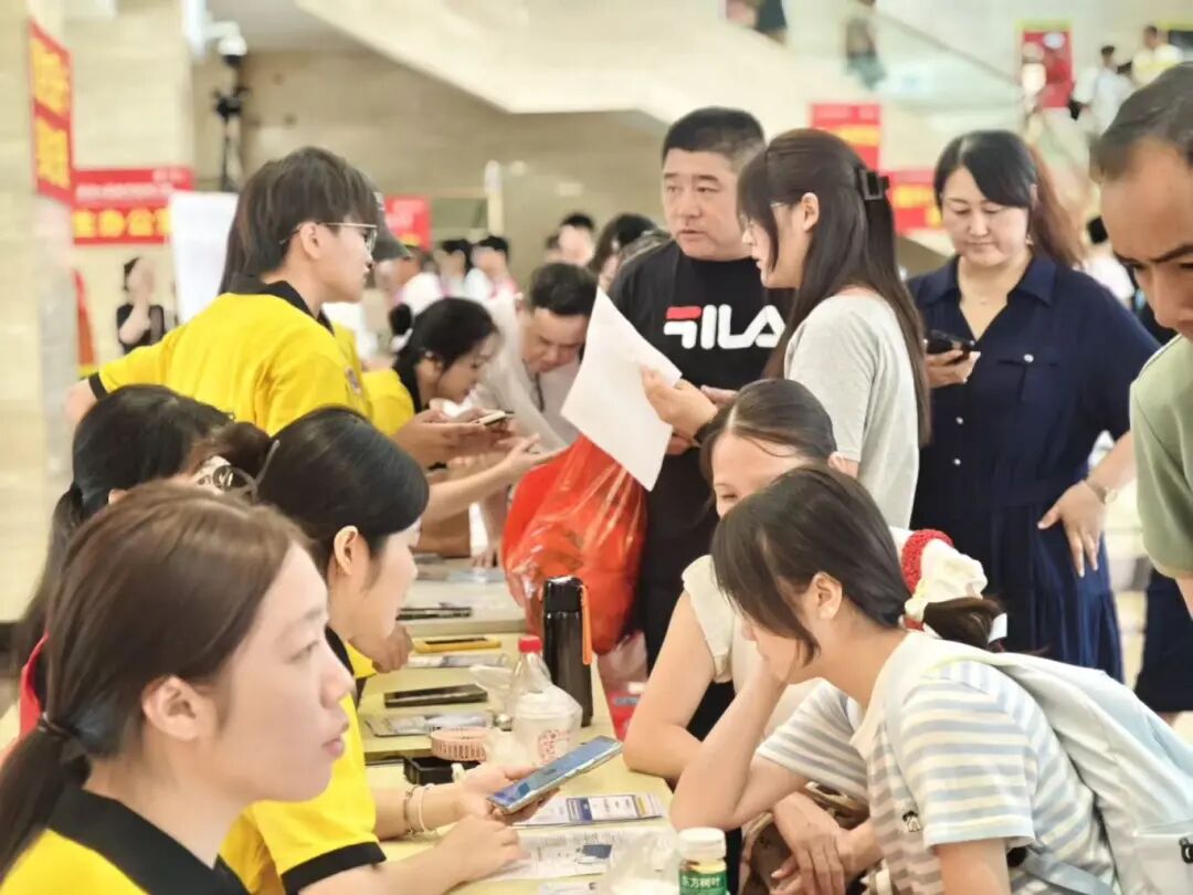 https://mmbiz.qpic.cn/sz_mmbiz_jpg/uZGh7nic6GzBibstrZDmoXpTpJrTLgqgrTmGj8FArySS9rCEQXdGyUoP7bsnQLl4lxt5S57nWl0QwZ9pk9SuuxVg/640?wx_fmt=jpeg&from=appmsg